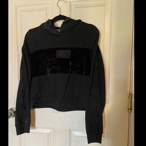 Black velvet cropped vs pink pullover